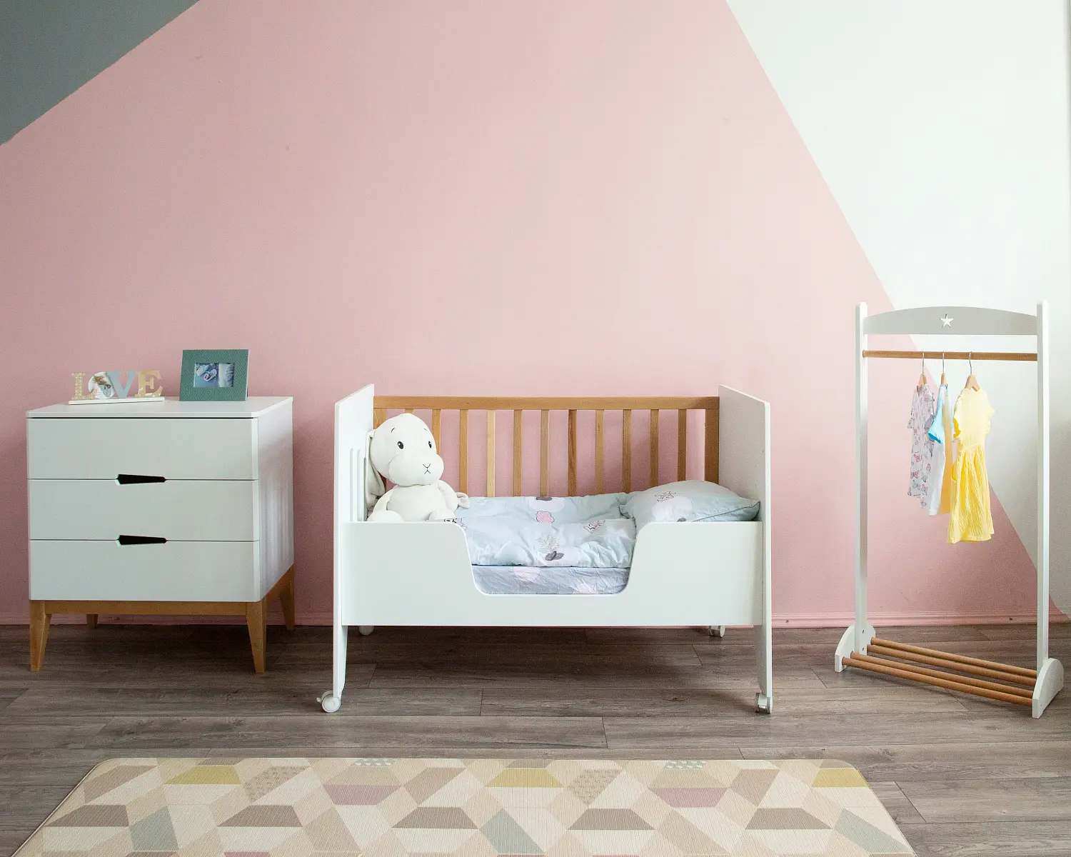 Вешалка детская напольная белый/дерево (ANT)