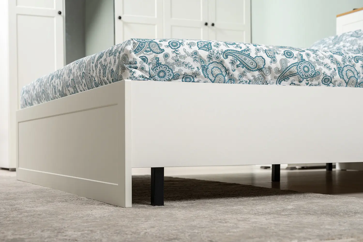 Кровать Остин 11.53 Белый шагрень/Дуб Золотой (Mob)